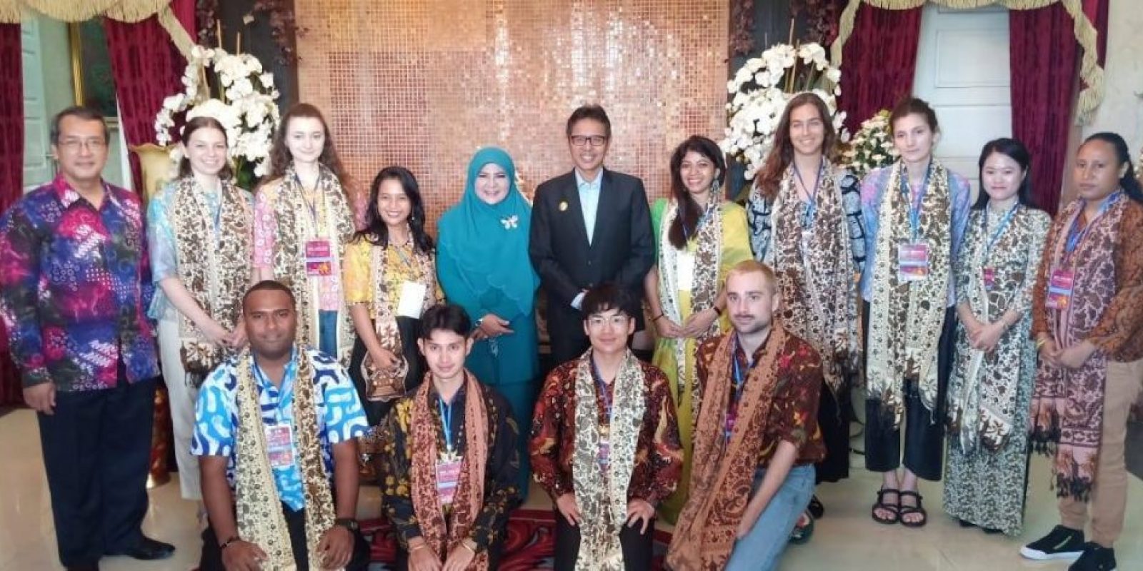 Menerima Kunjungan Peserta Beasiswa Seni Budaya Indonesia