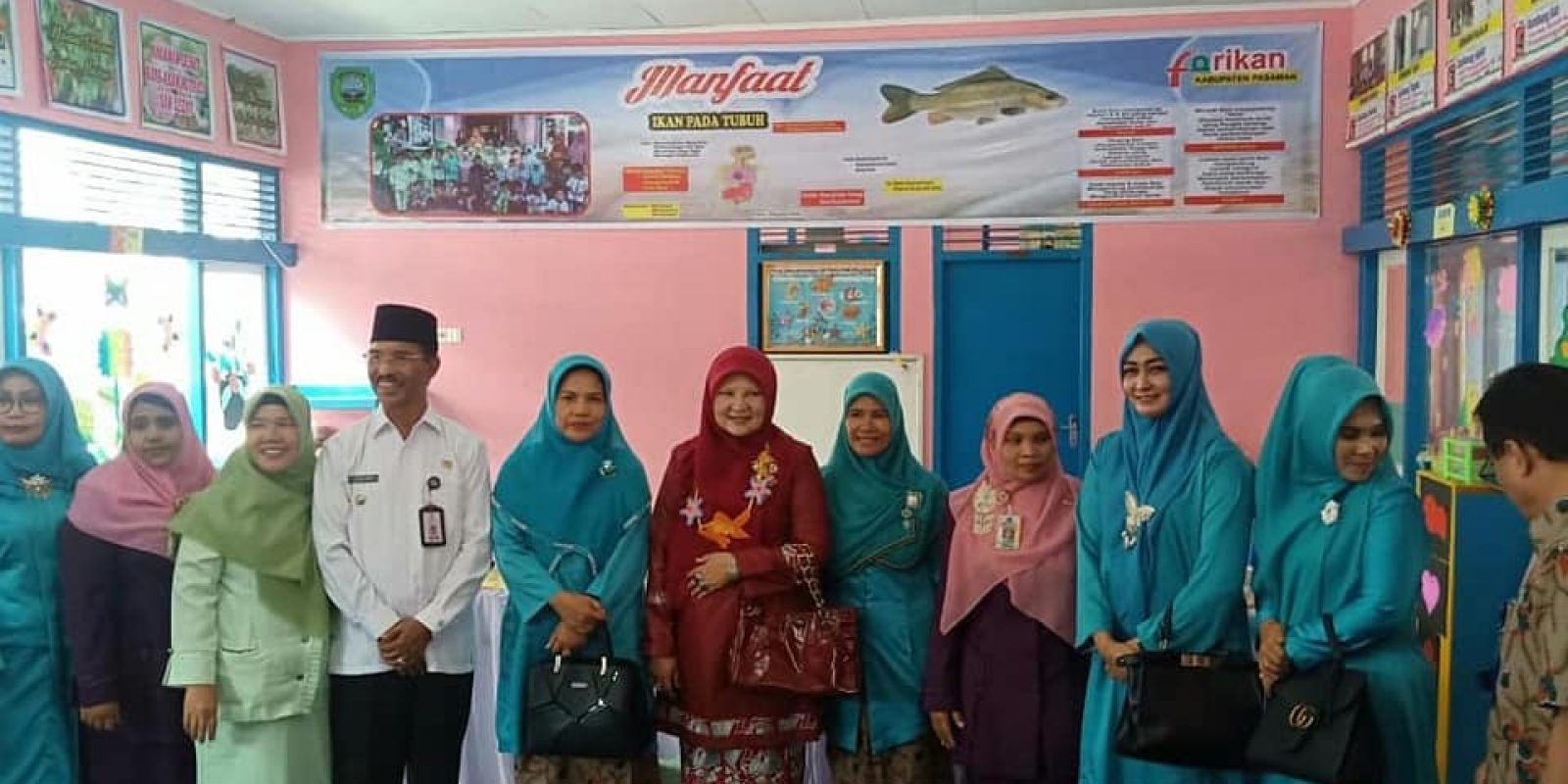 Gerakan Makan Ikan di PAUD Khairunnisa, Pasaman