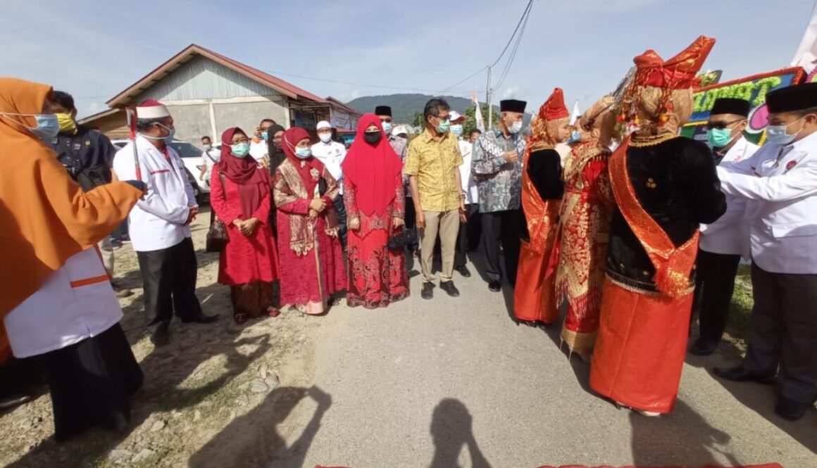 Nevi Zuairina Menghadiri Peresmian Kantor DPD PKS Kabupaten Pasaman bersama Gubernur dan Calon Gubernur Terpilih Sumatera Barat