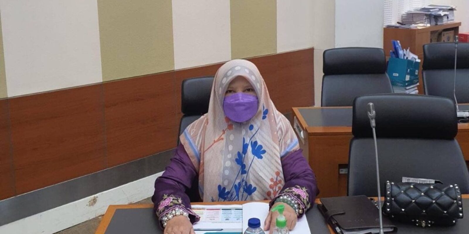Webinar UMKM Sumbar, Nevi Zuairina Bicara Pentingnya Go Internasional