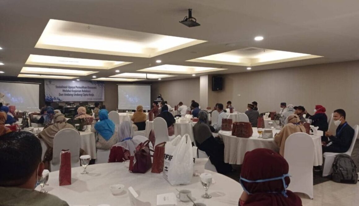Di Sumbar, Nevi Zuairina Turut Sosialisasi Upaya Pemulihan Ekonomi Bersama Mitra Kerja Komisi VI
