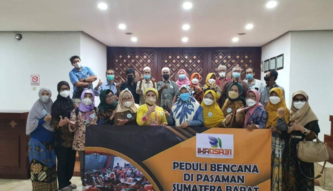 Bantuan Mengalir Untuk Korban Bencana di Pasaman dan Pasaman Barat, Hj. Nevi Zuairina Kembali Salurkan Berbagai Bantuan
