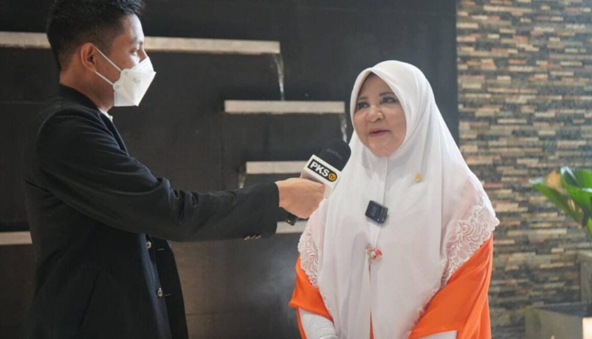 Peringatan HUT ke-77 RI, Nevi Zuairina Pemerintah Perlu Pulihkan Ekonomi Rakyat