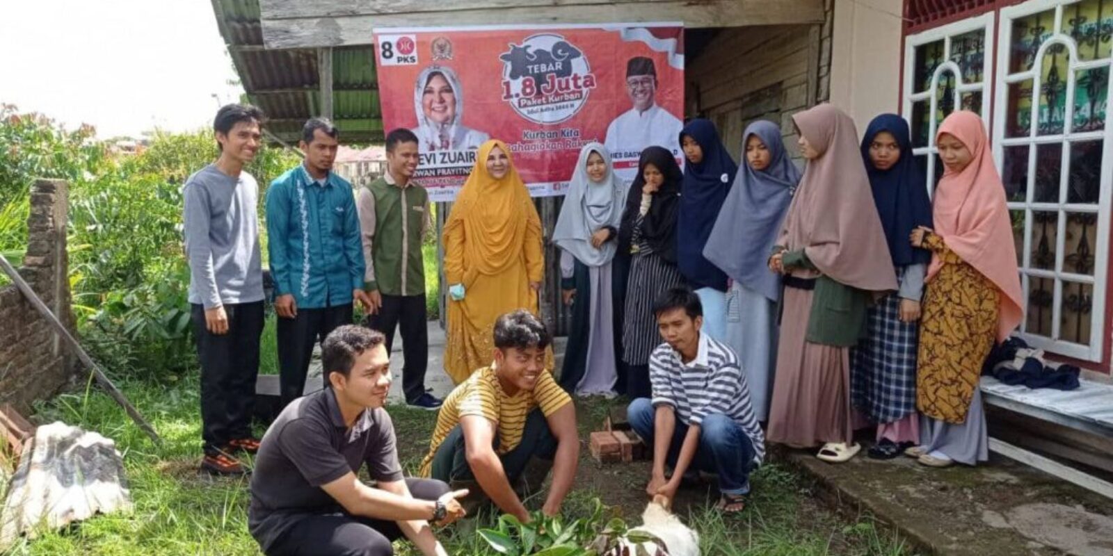 Menyaksikan Qurban di Dapil, Nevi Zuairina Berkurban Kambing dan Sapi
