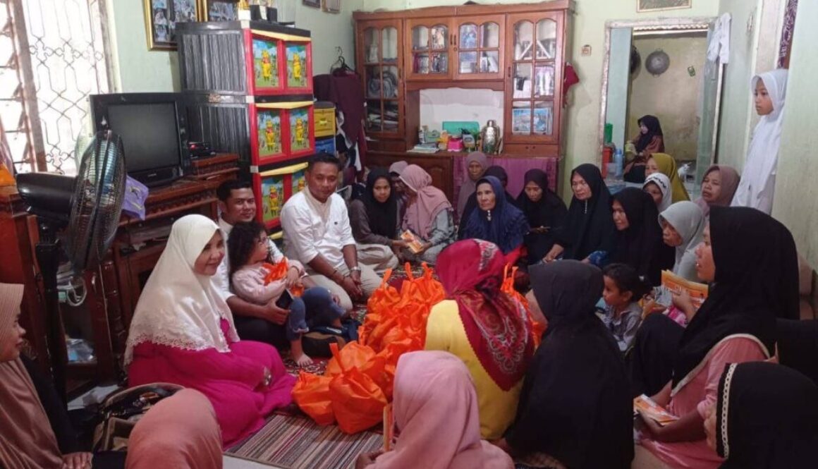 Nevi Zuairina Canangkan Program Paket Sembako Program Real Untuk Bantu Masyarakat