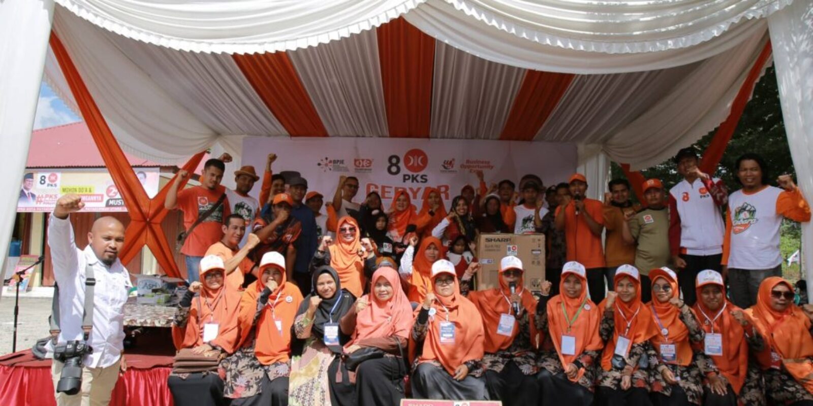 Anggota DPR RI Hj. Nevi Zuairina Memberi Apresiasi atas Prestasi PKS Payakumbuh di Ajang BOE