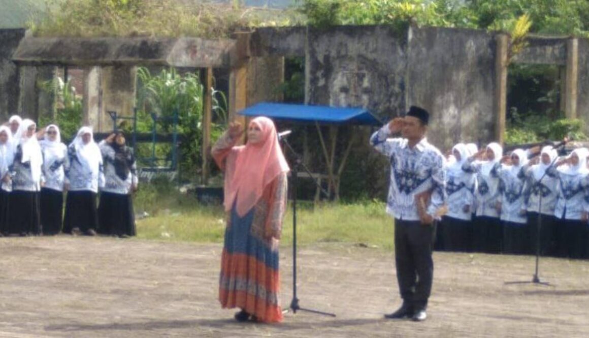 Anggota DPR, Hj. Nevi Zuairina, Menjadi pembina upacara HUT PGRI di kecamatan Talamau Pasaman Barat
