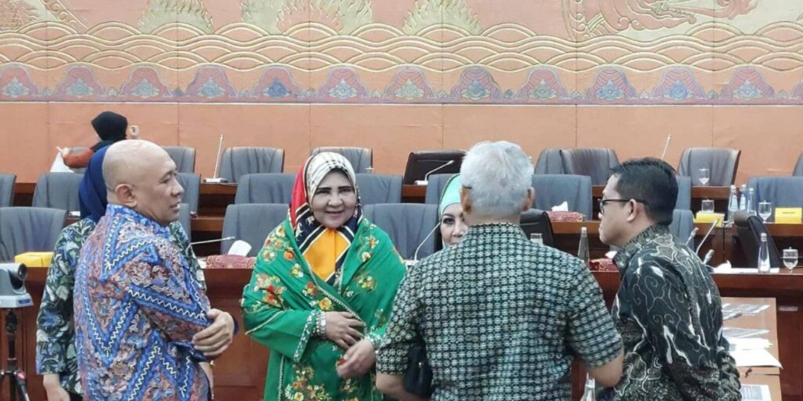 Raker Komisi VI DPR RI, Hj. Nevi Zuairina, Minta KEMENKOP Berkoordinasi Berbagai Pihak Untuk Beri Manfaat UMKM Terdampak Covid-19