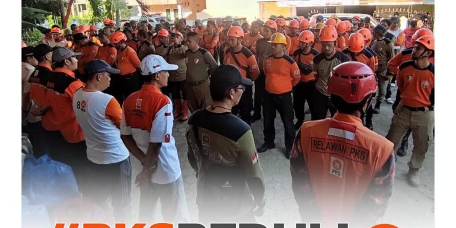 Nevi Zuairina Turut Berpartisipasi Pada Bantuan Korban Banjir Pesisir Selatan